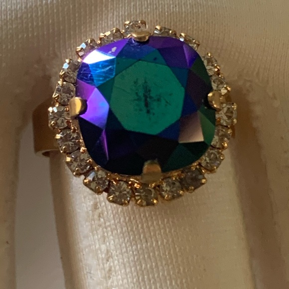 Ring cushion AB jet crystal rhinestone surround - Picture 9 of 10